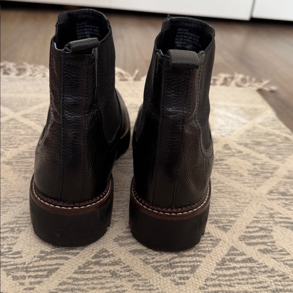Black leather Chelsea boots - Picture 3 of 12